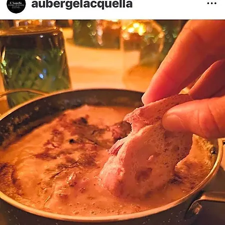 Acquella *